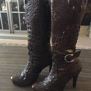Woman alligator boots